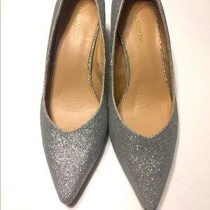 Le Chateau Silver Sparkle Kitten Heels - Size 9